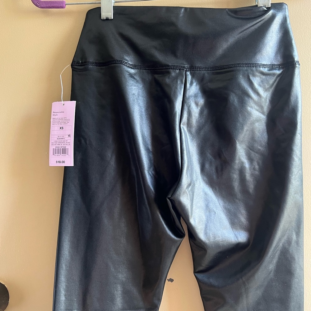 Wild Fable Shiny Faux Leather Leggings NWT - Picture 4 of 6